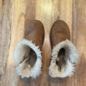 UGG Mini Bailey Button II Genuine Shearling Boot (Women)